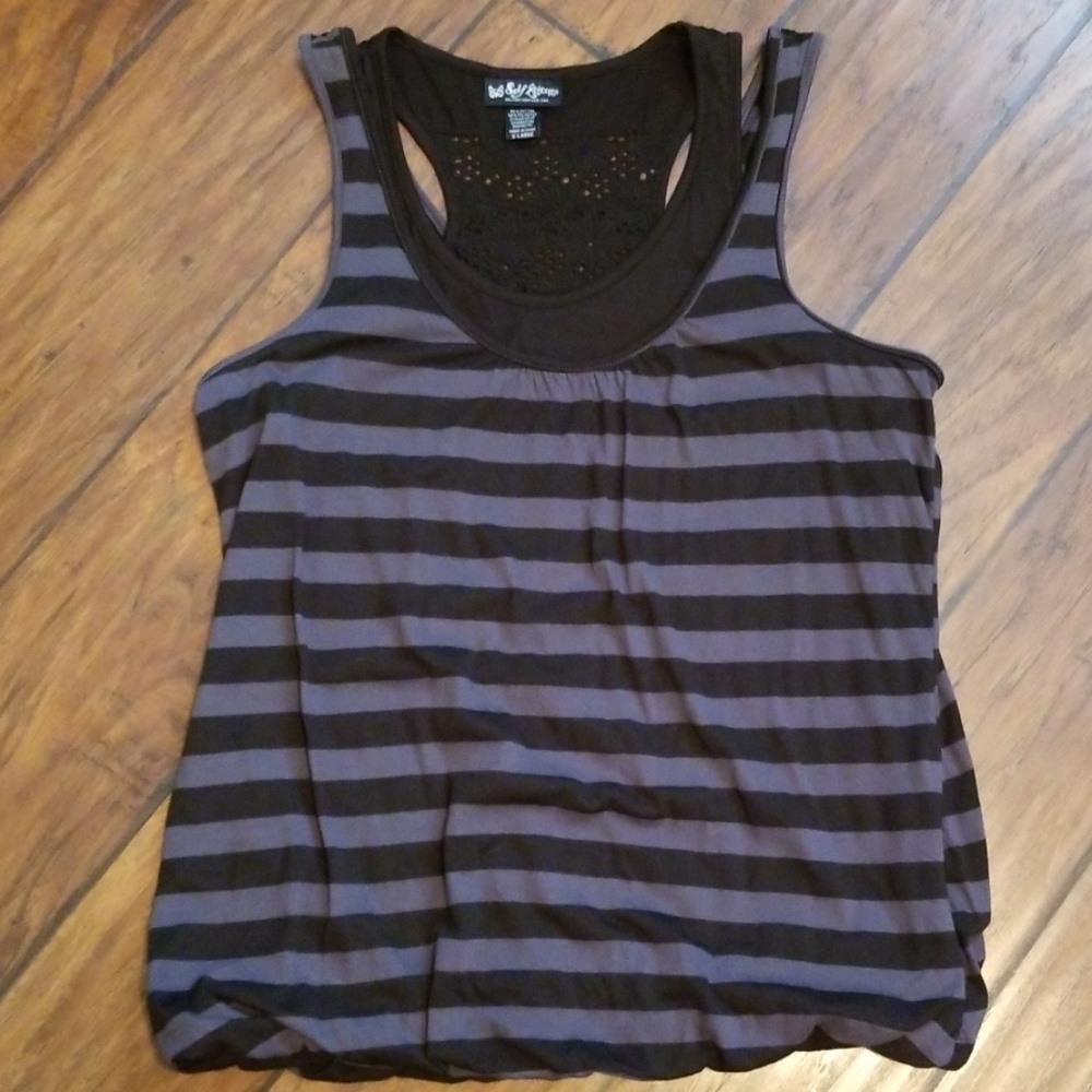 Juniors tank top